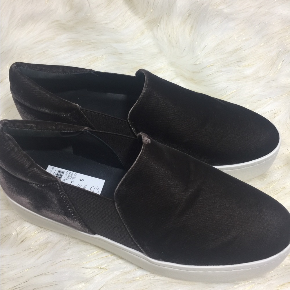 Vince Warren Velvet Slide Platform Sneakers - Picture 5 of 8